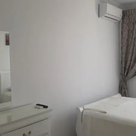 Solid 387 E6 Apartment Mamaia